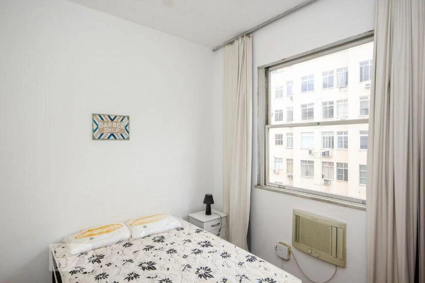 One-bedroom apartment with a washing machine — photo 4