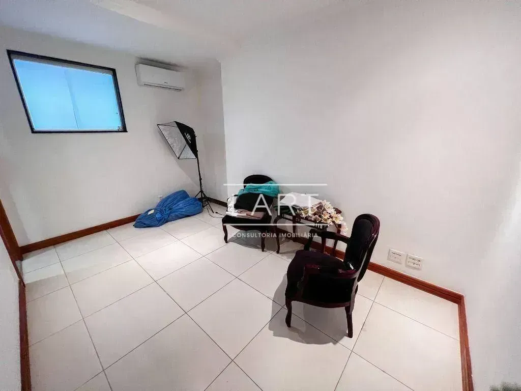Unfurnished apartment with 5 bedrooms and 5 bathrooms — photo 29