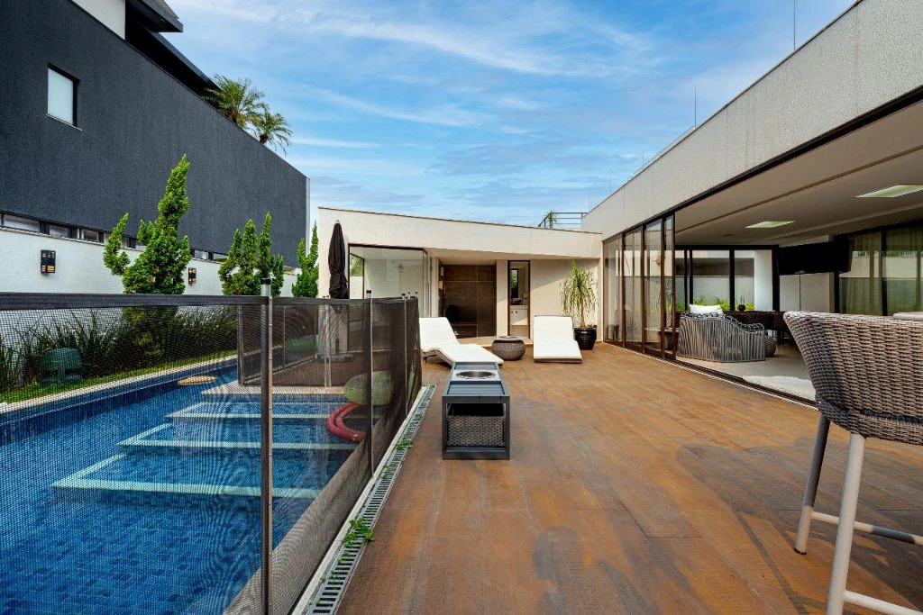 Casa mobiliada com 5 suítes e 465 m², 2 vagas — photo 16