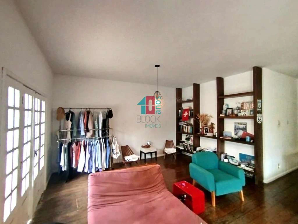Street house 445 m² with 4 bedrooms and 1 en-suite — photo 4