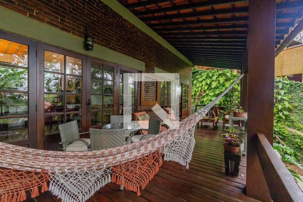 4-bedroom house with a walk-in closet in Rio de Janeiro — photo 9