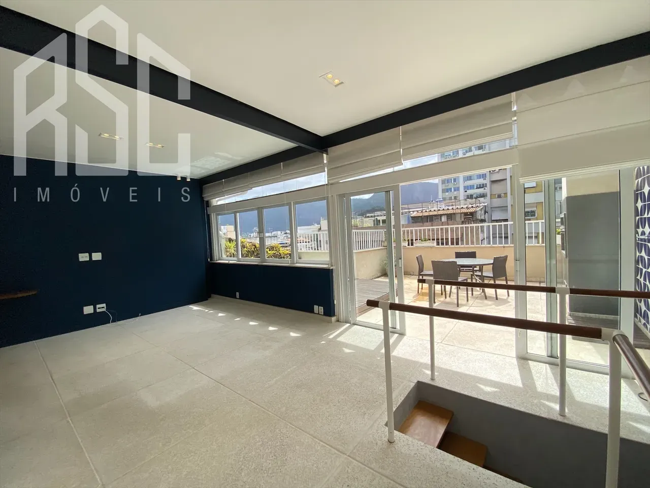 145 m² duplex penthouse with 2 bedrooms and 3 baths — photo 41