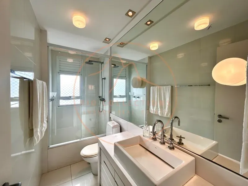 Furnished apartment, 419 m², with a bathtub — photo 35