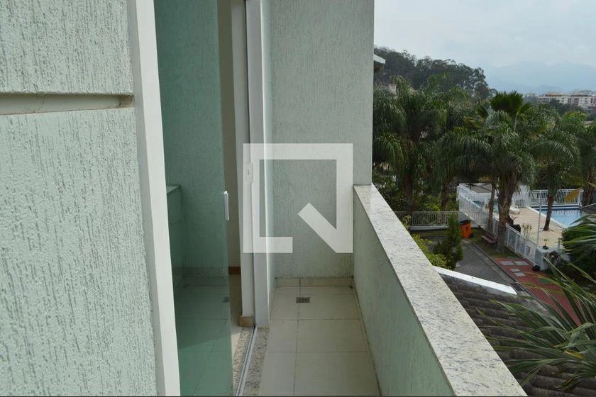 188 m² house with 4 en-suite bedrooms and 3 parking spots — photo 4