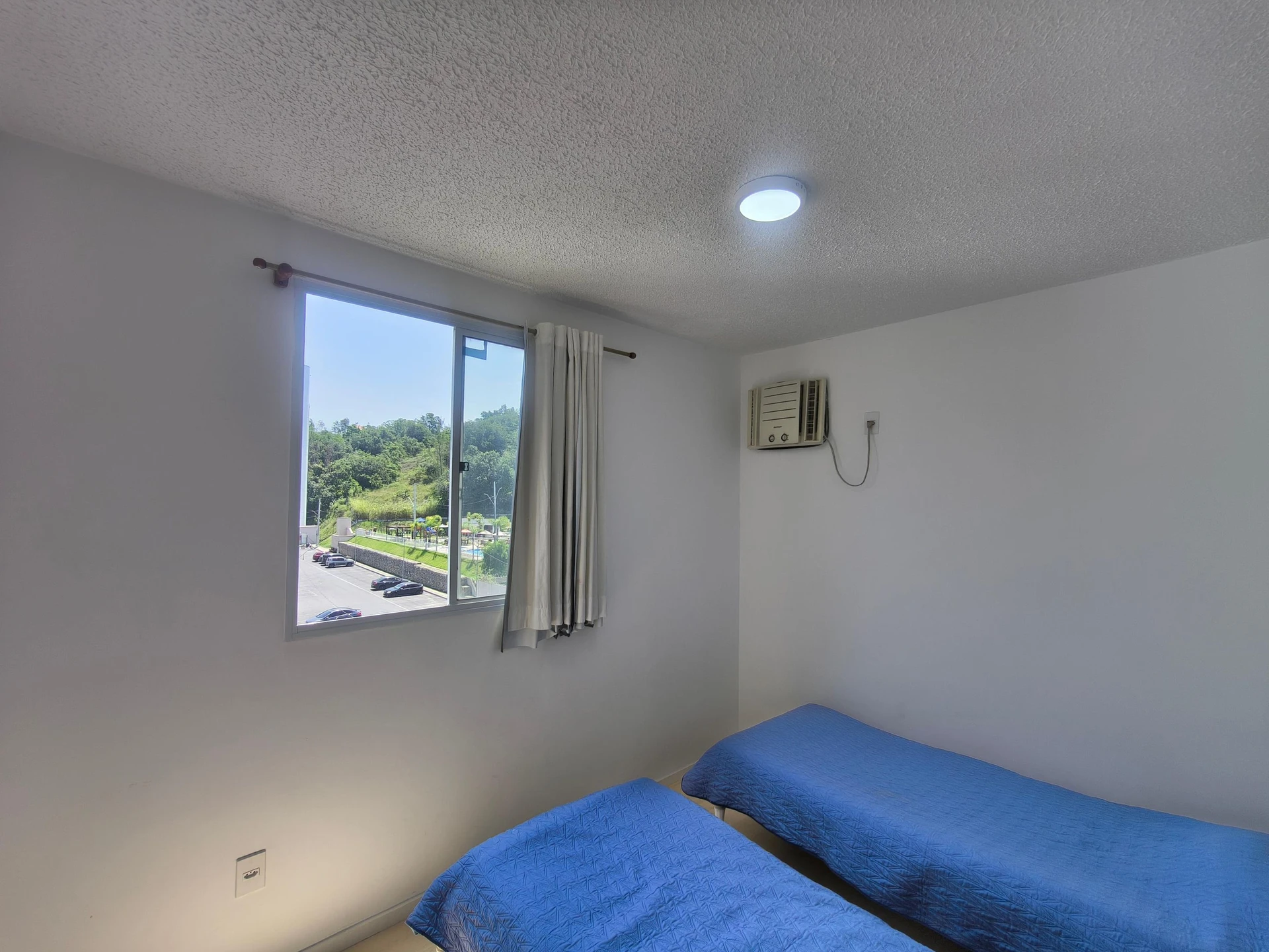 Mountain view in a 2-bedroom apartment, 50 m² — photo 20