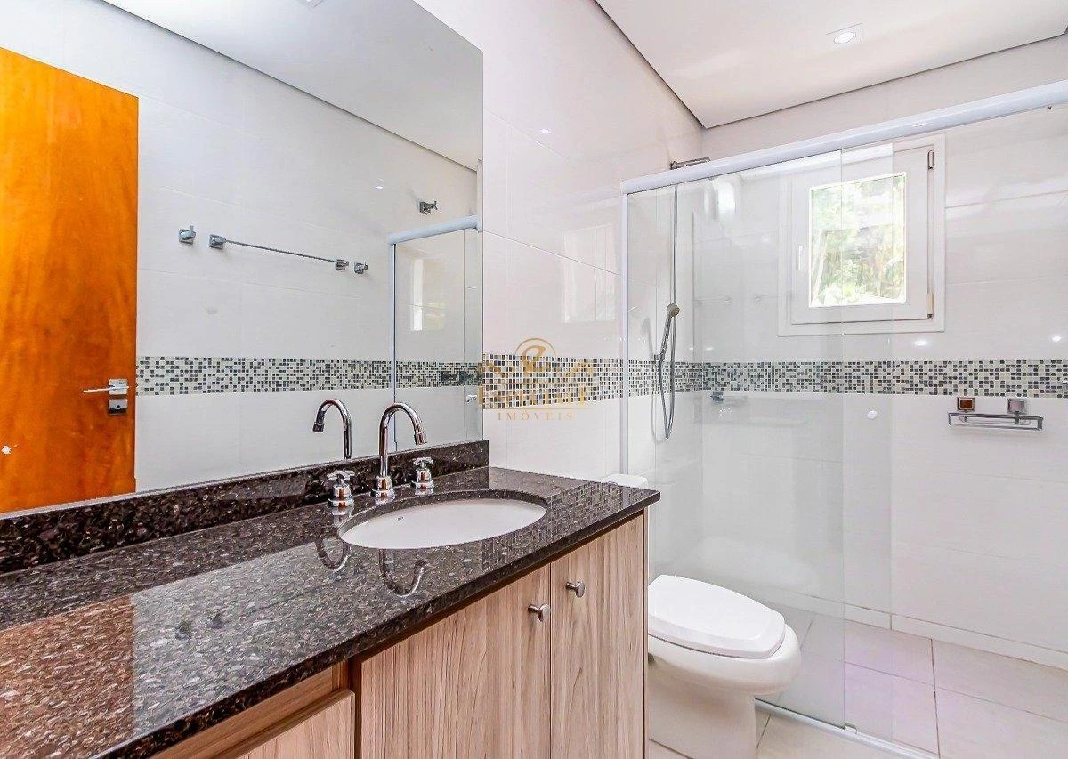 Ванна и 3 спальни: дом 295 м² — photo 47