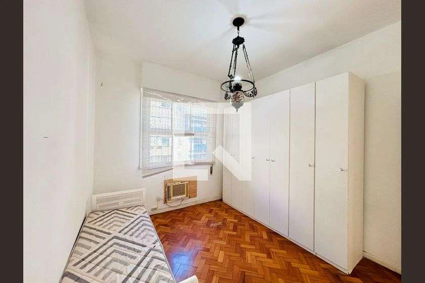 142 m² rental apartment with 3 bedrooms and separate kitchen — photo 4