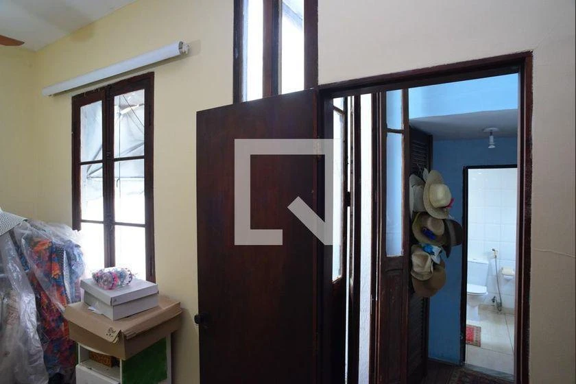 Unfurnished 6-bedroom apartment with 340 m² — photo 50