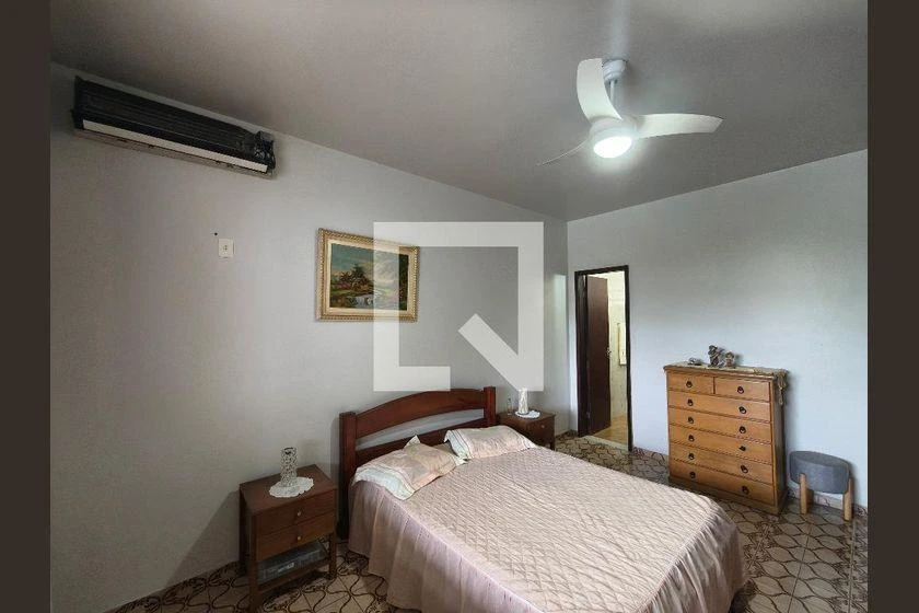 Furnished 240 m² house with 5 bedrooms and 5 bathrooms — photo 6