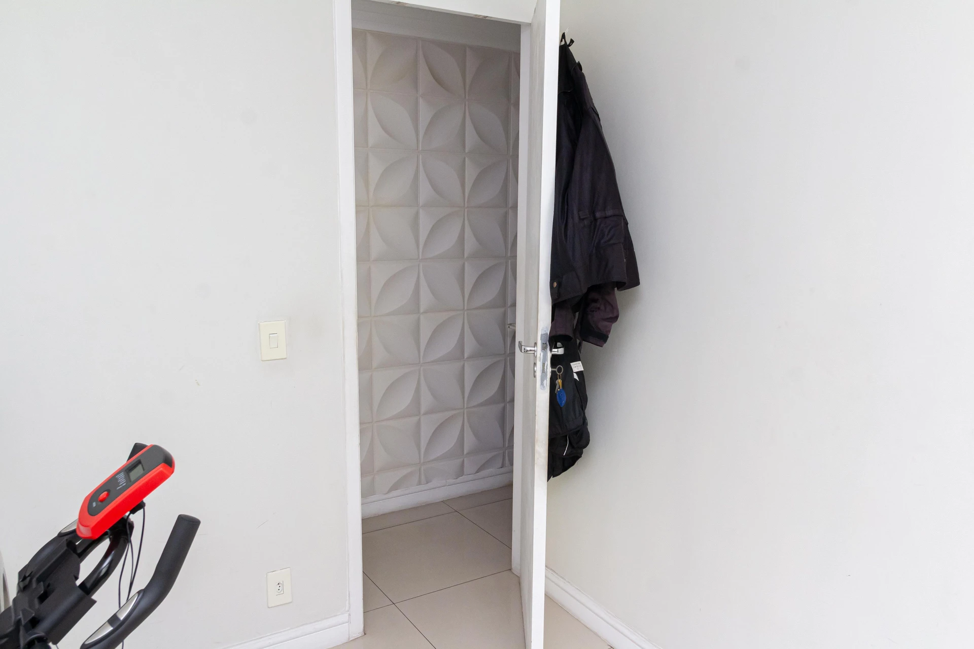 Apartamento mobiliado de 2 quartos em condomínio com piscina — photo 40