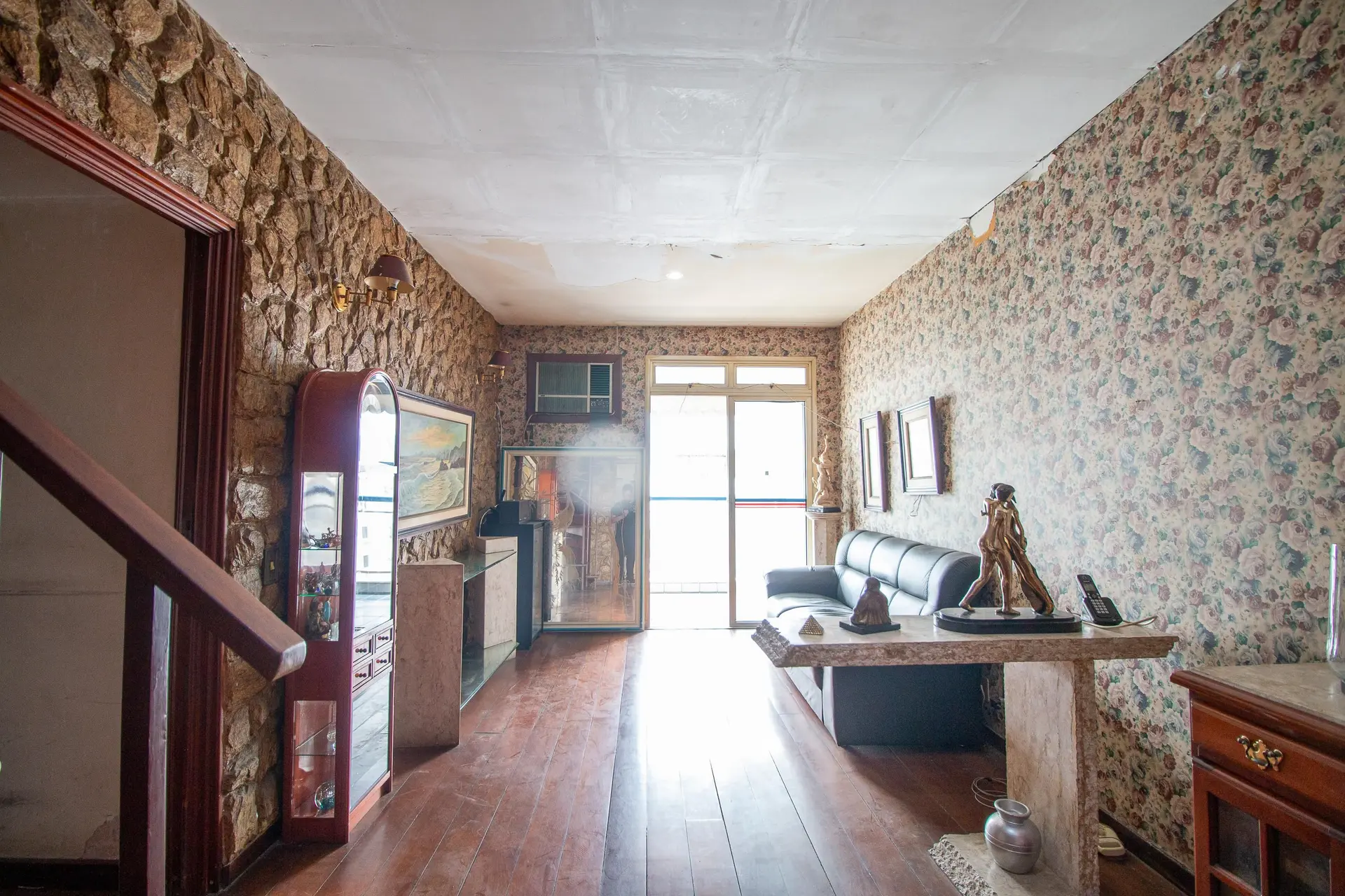 4-bedroom apartment in a building with a sauna — photo 34