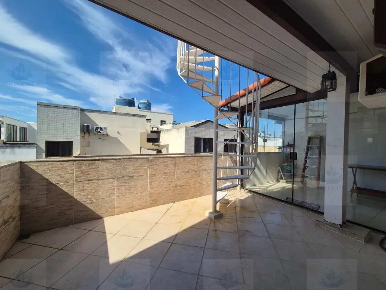 380 m² apartment with 3 bedrooms, 4 bathrooms — photo 13