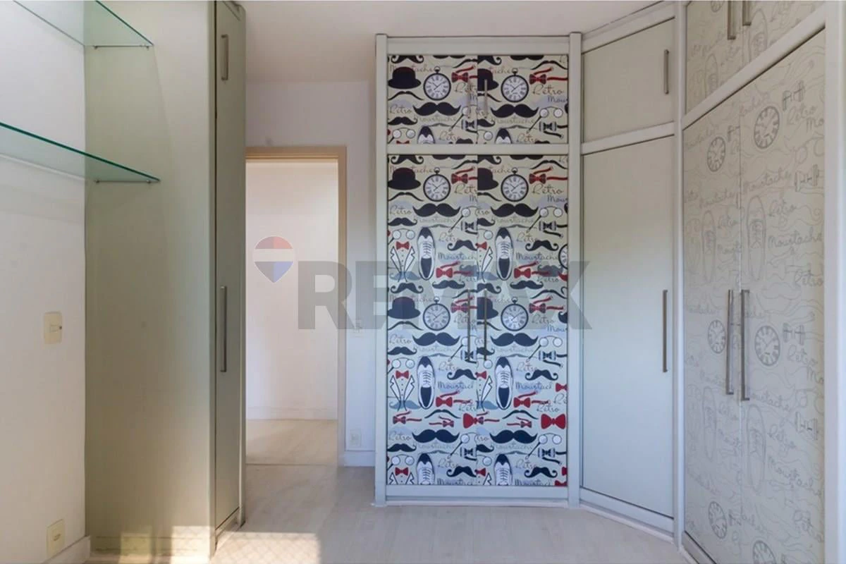 217 m² apartment with 4 bedrooms and balcony BBQ — photo 15