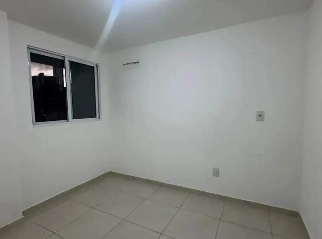 3-bedroom apartment in a building with a coworking space — photo 5
