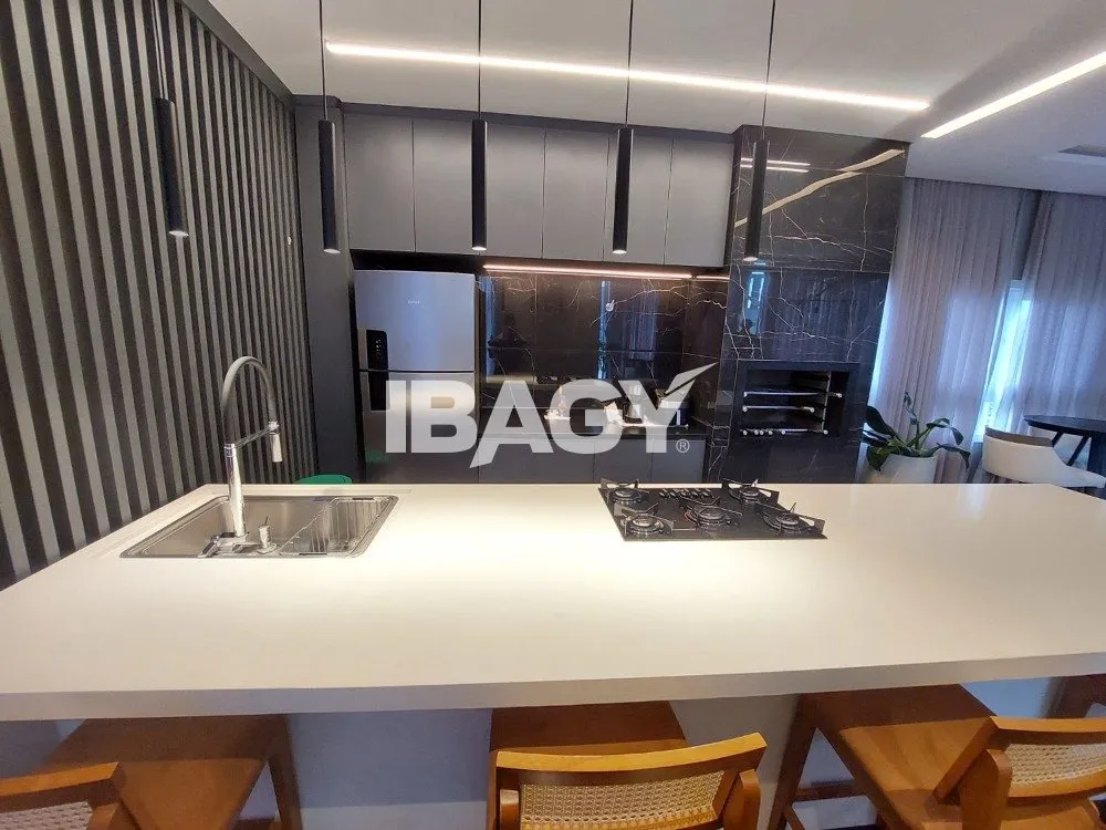Furnished 133 m² apartment with 3 en-suite bedrooms — photo 16