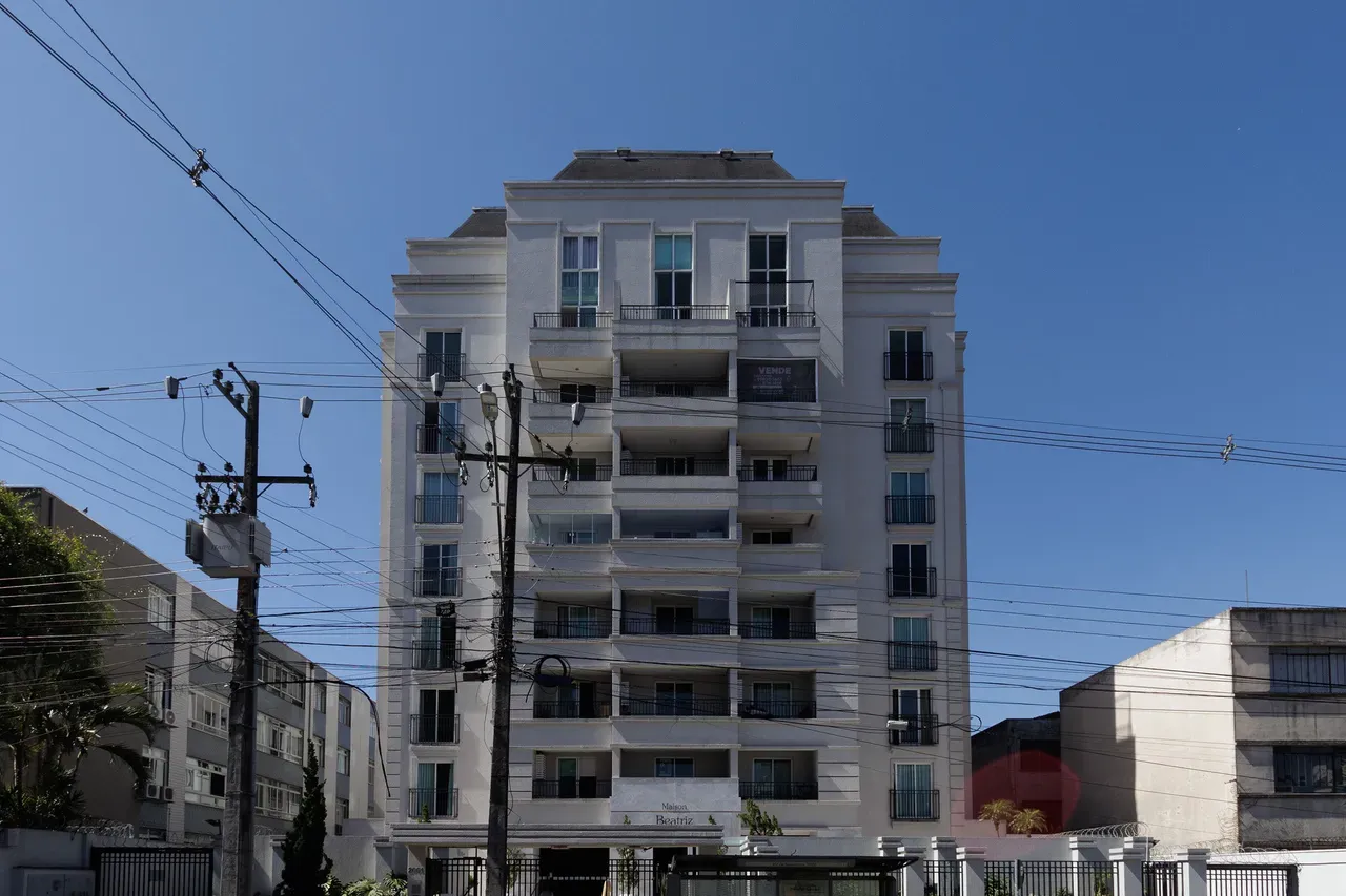 One-bedroom apartment in a building with a coworking space — photo 49
