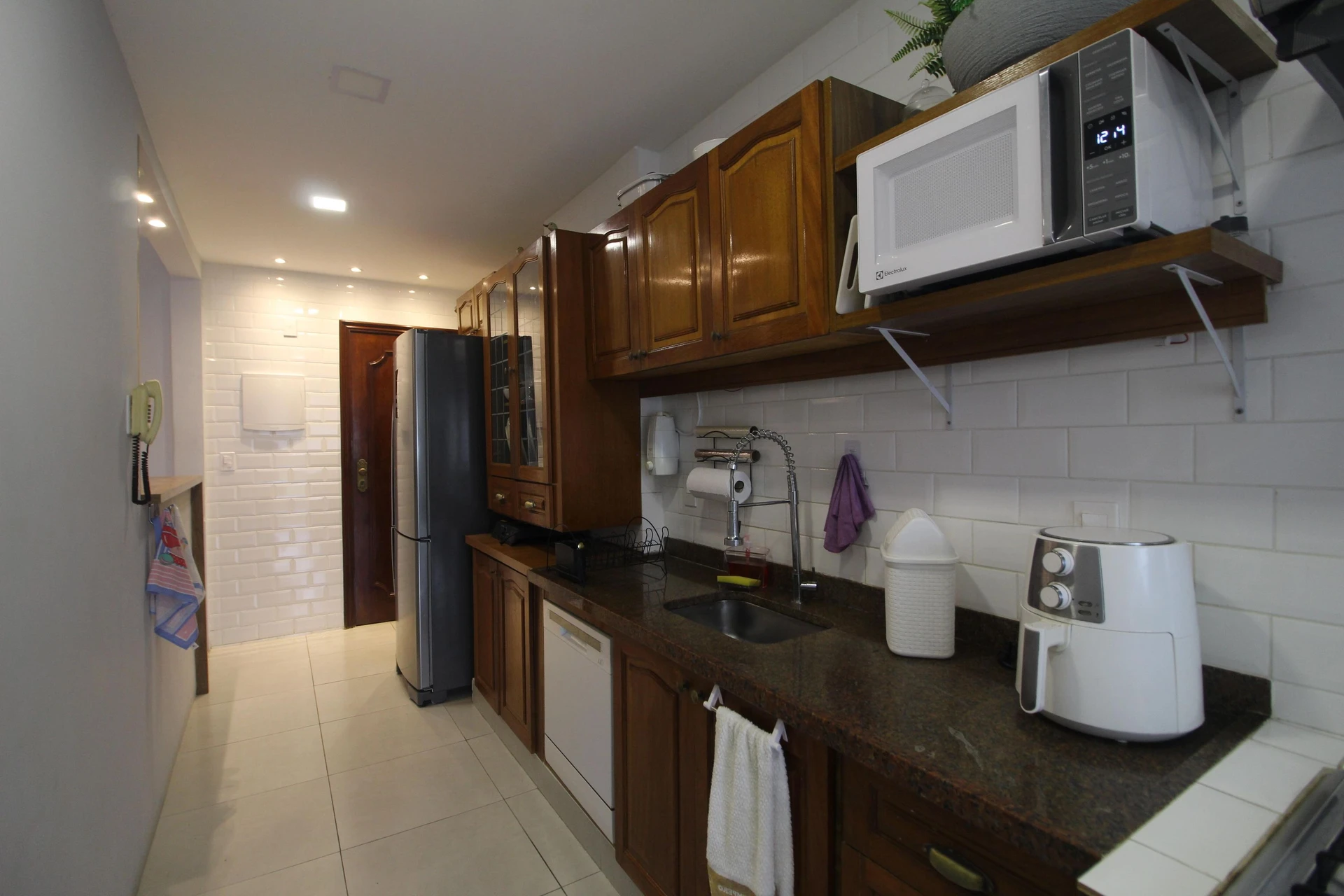 Furnished apartment, 92 m², with a washing machine — photo 5