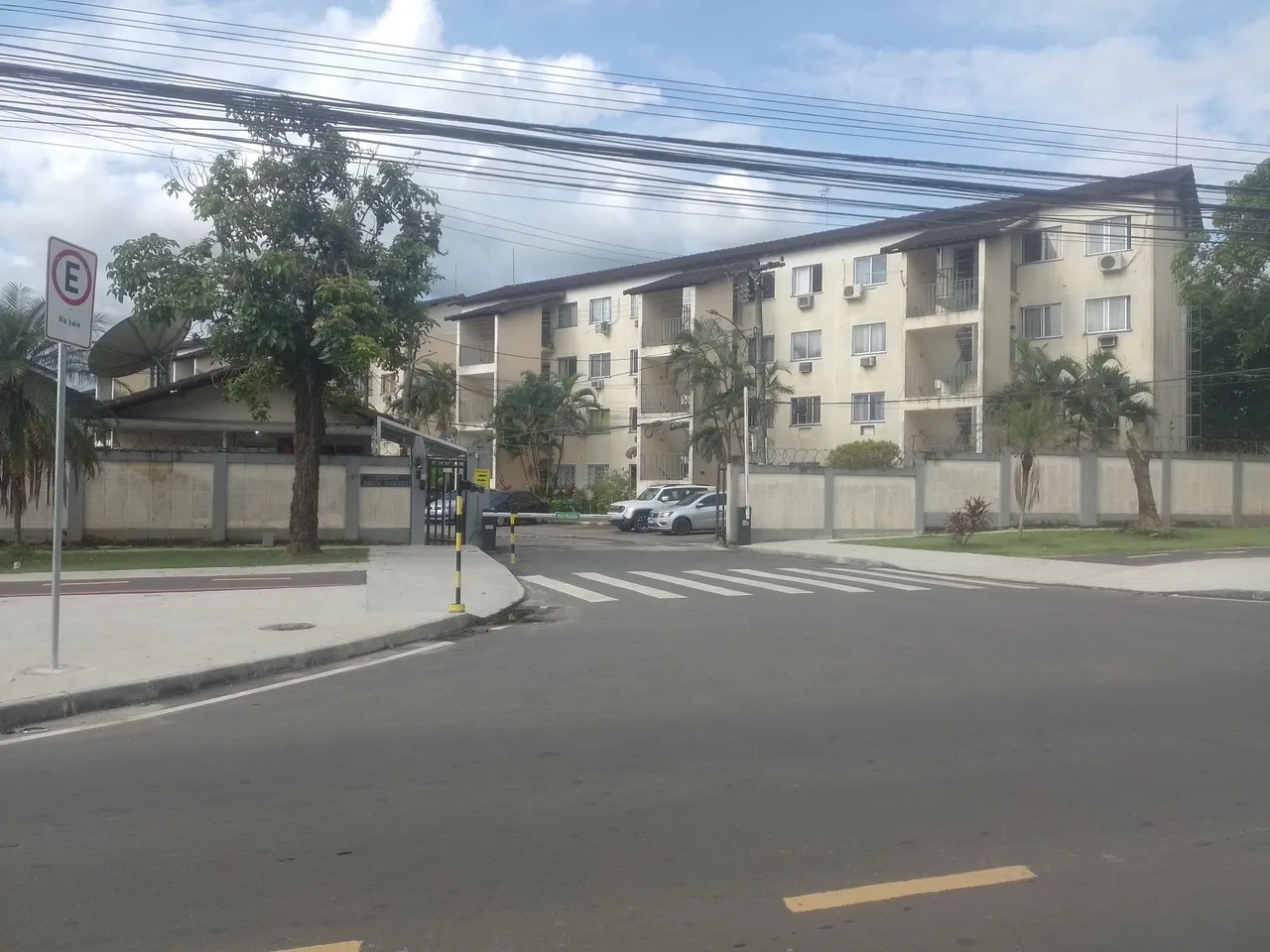 2-bedroom apartment with a mountain view — photo 11