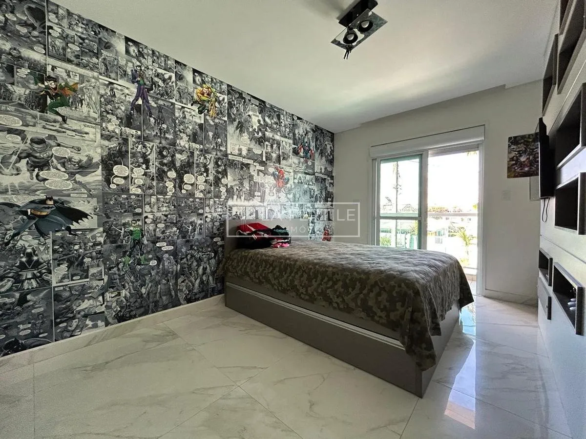 Casa de 3 dormitorios con balcón gourmet en Curitiba — photo 34