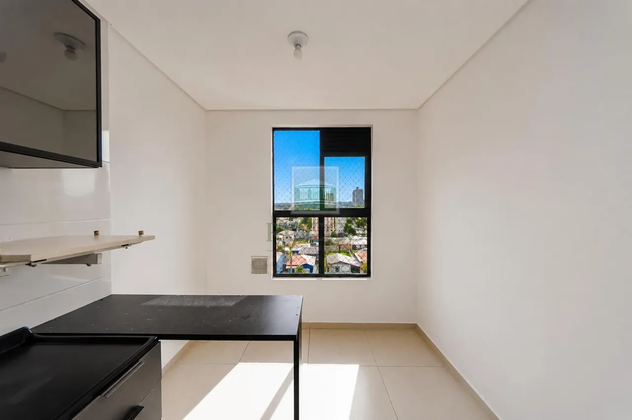 1-bedroom apartment with en-suite and 1 parking space — photo 3