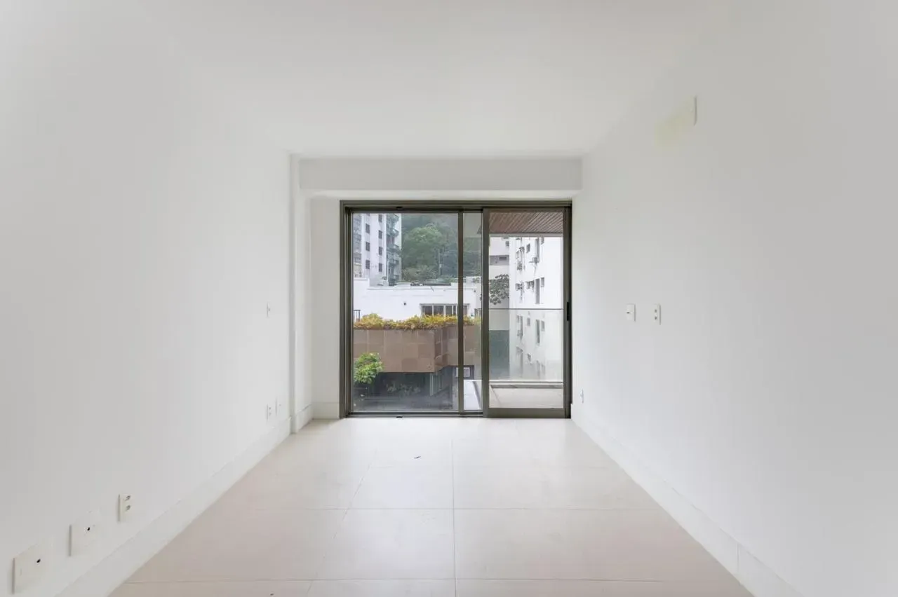 Duplex penthouse with 230 m², 3 bedrooms, 2 bathrooms — photo 20