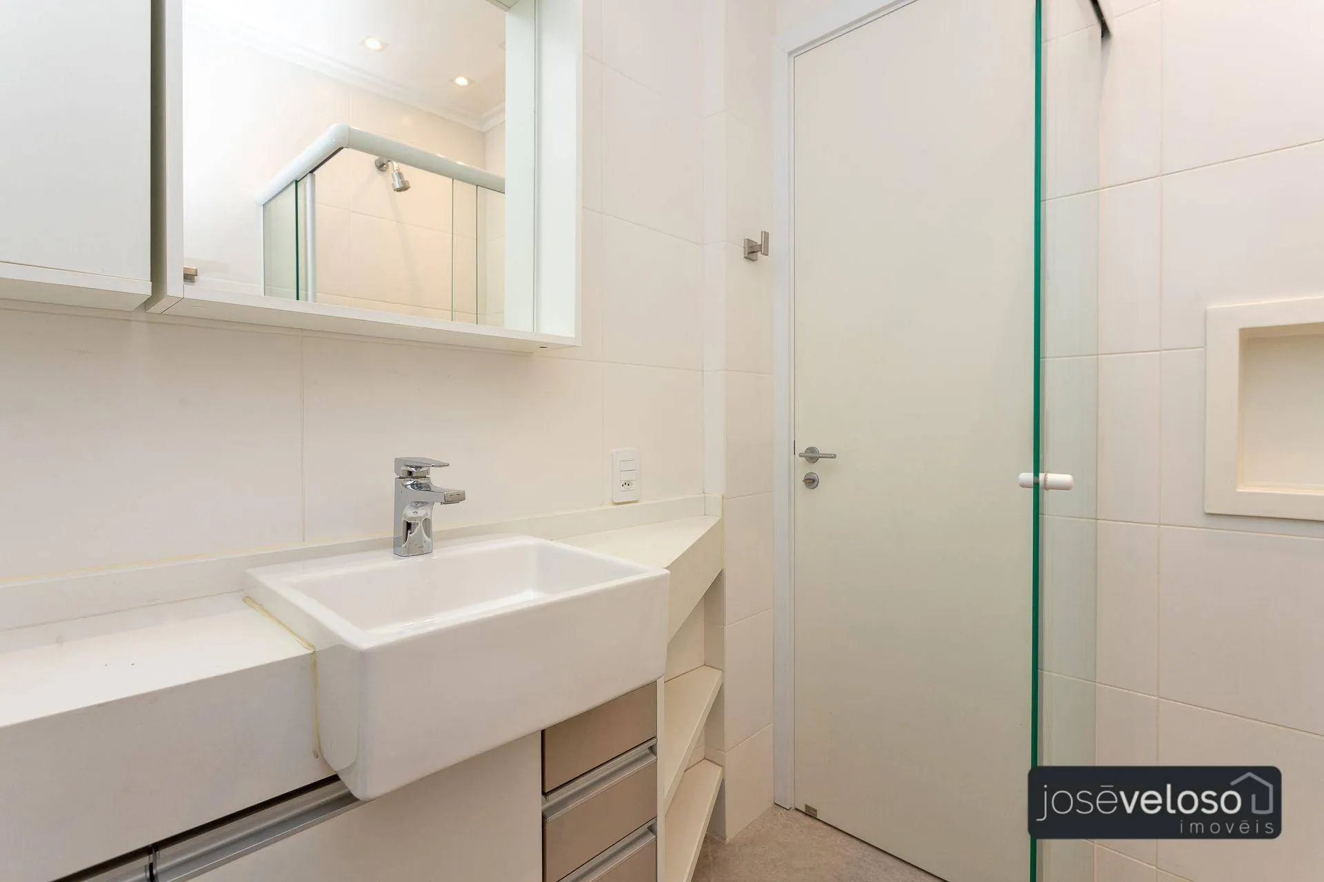 137 m² apartment with 3 bedrooms and air conditioning — photo 37