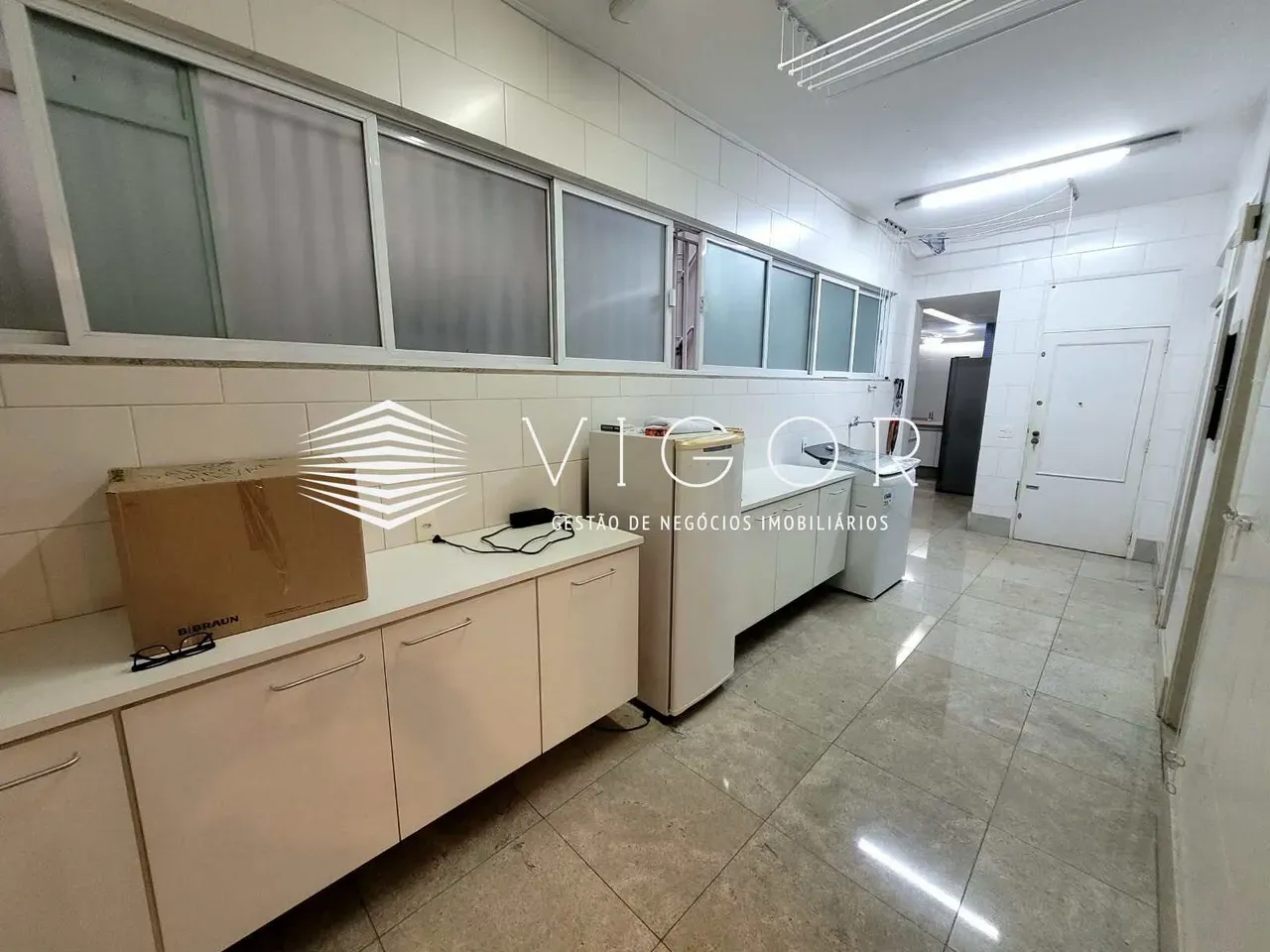Furnished 347 m² apartment on the 2nd floor, 4 bedrooms — photo 6