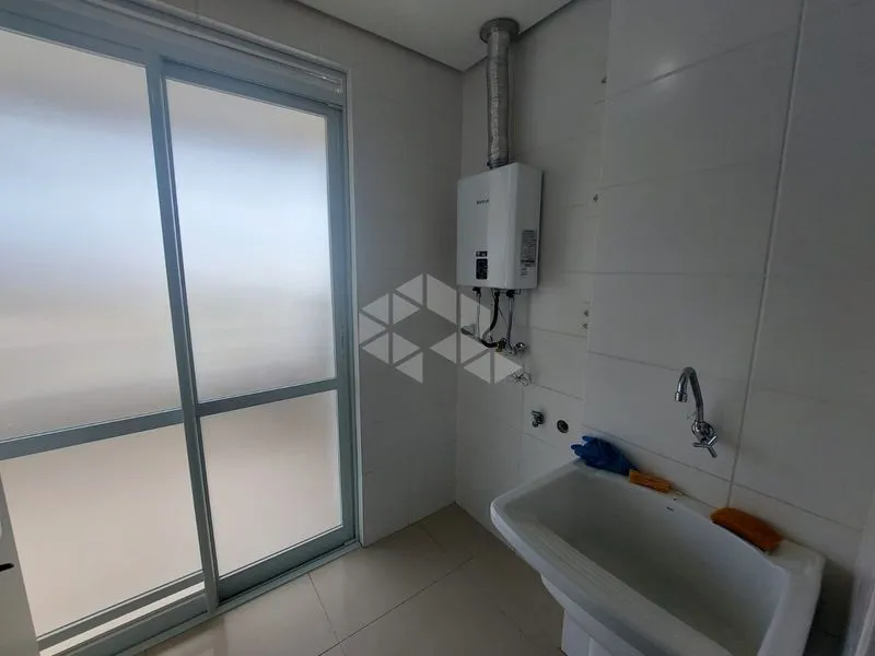 2-bedroom apartment with a mountain view in Florianópolis — photo 6