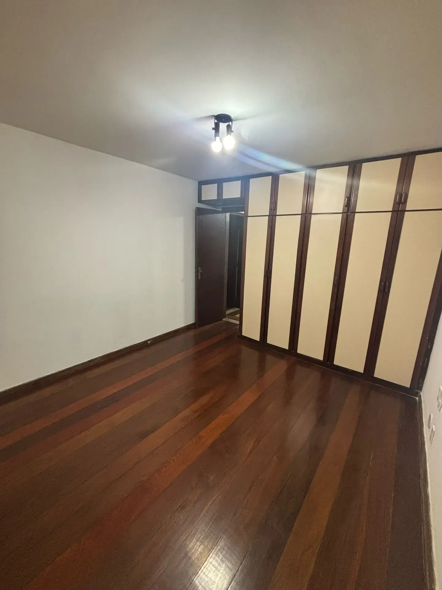 3-bedroom apartment with 5 bathrooms and a balcony — photo 14