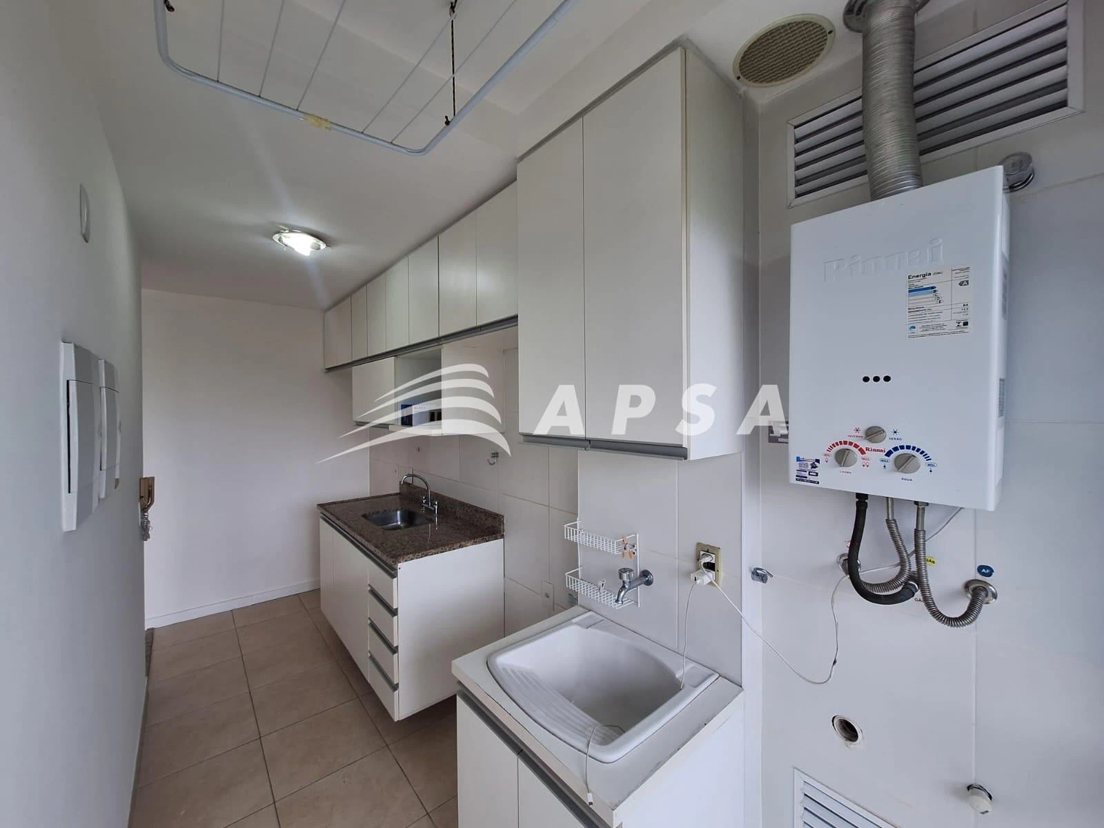 Apartment, 70 m², with a glass-enclosed balcony — photo 2