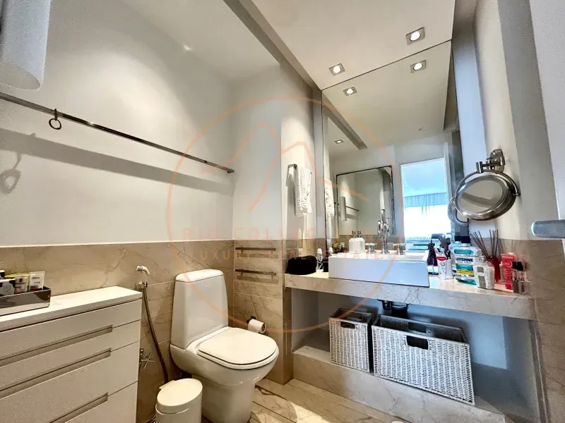 Furnished apartment, 419 m², with a bathtub — photo 56