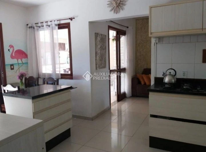 House with 6 bedrooms and a private garden 415 m² — photo 8