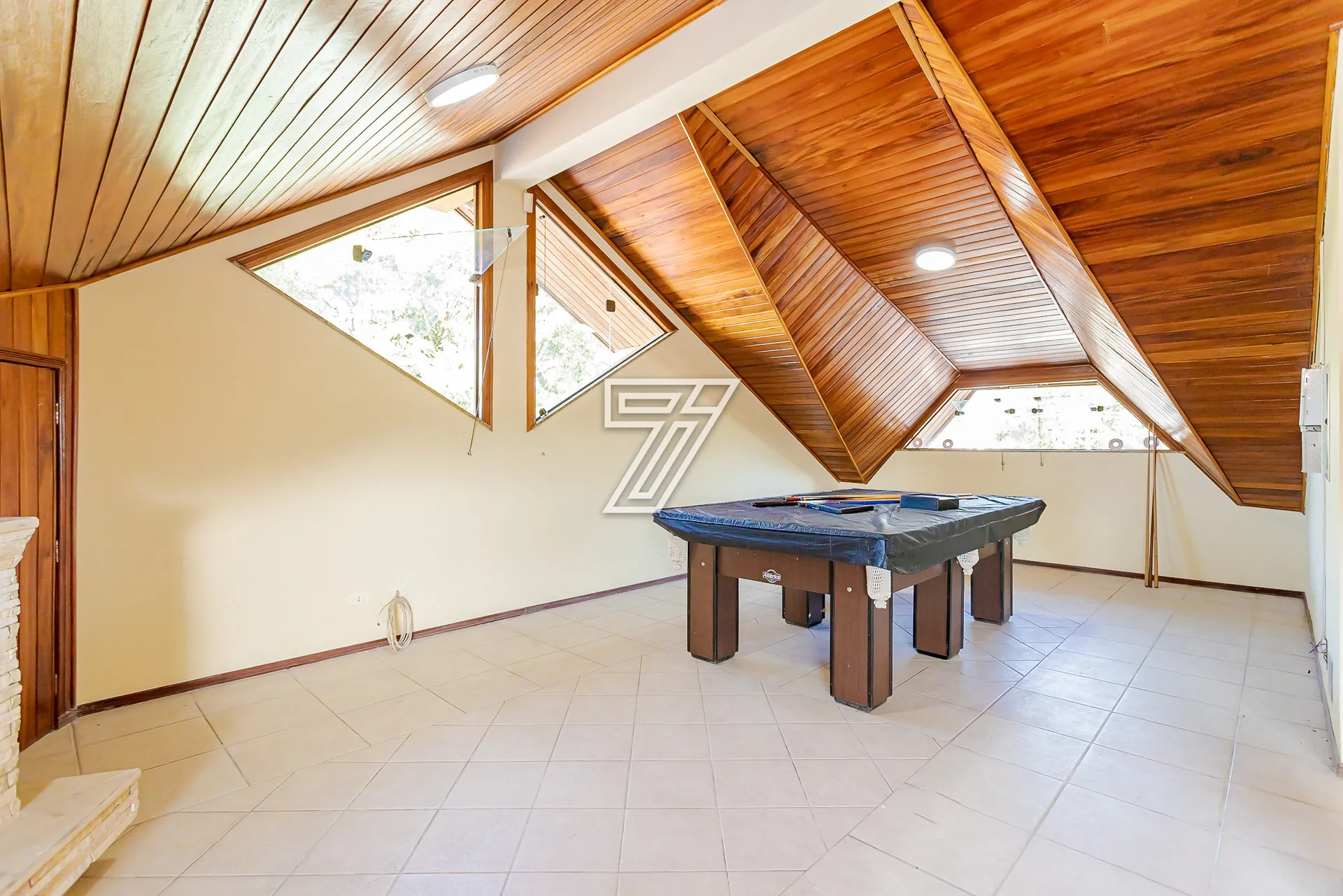 House with 4 bedrooms, 5 bathrooms and 540 m² — photo 49