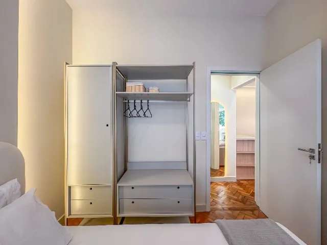 One-bedroom apartment with a washing machine — photo 13