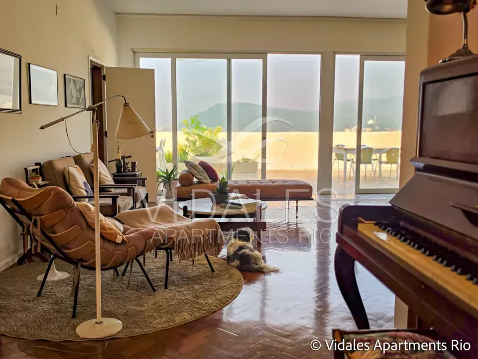Furnished 715 m² apartment with 4 en-suite bedrooms — photo 15