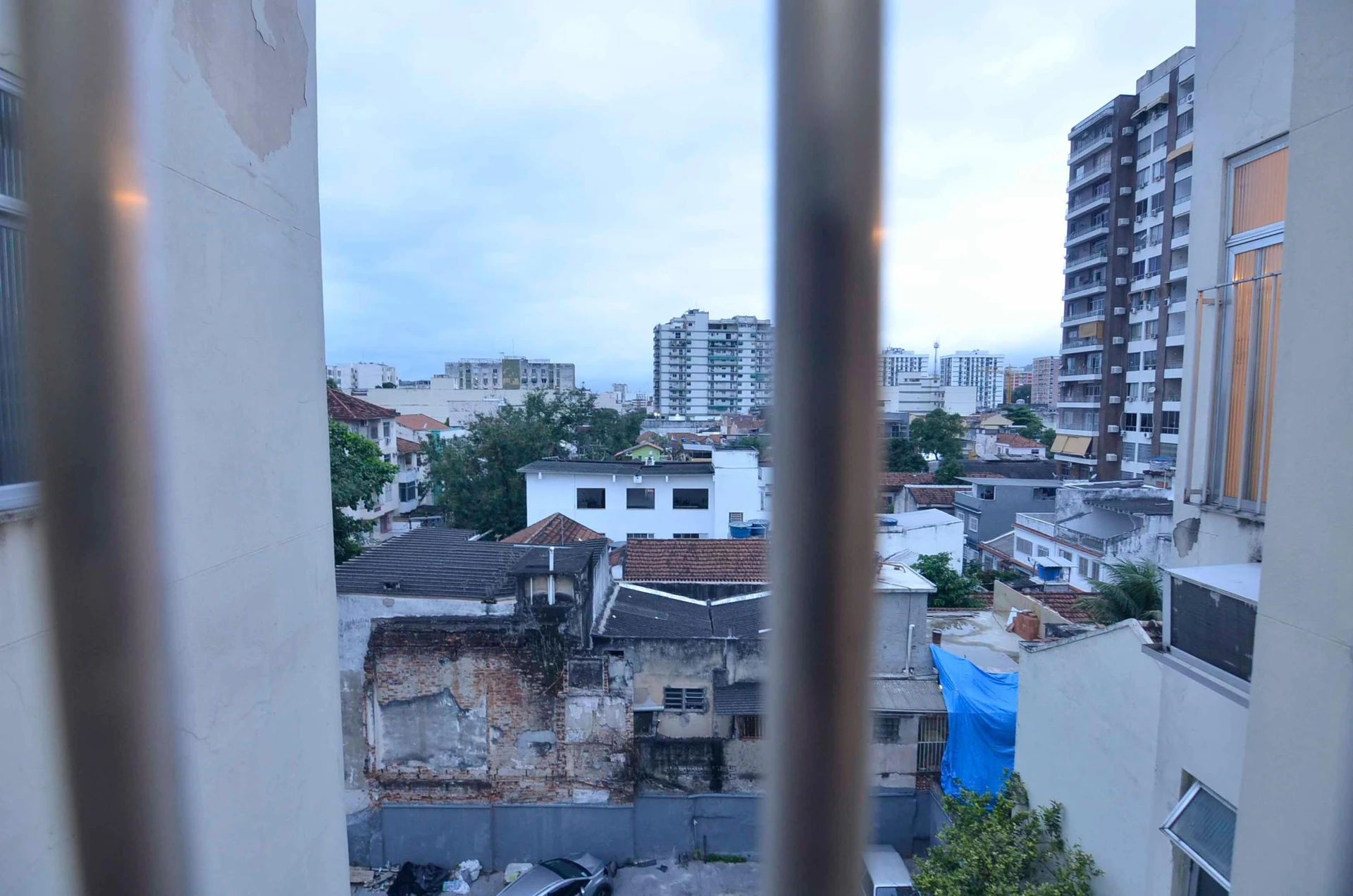 2-bedroom apartment with a walk-in closet in Rio de Janeiro — photo 30