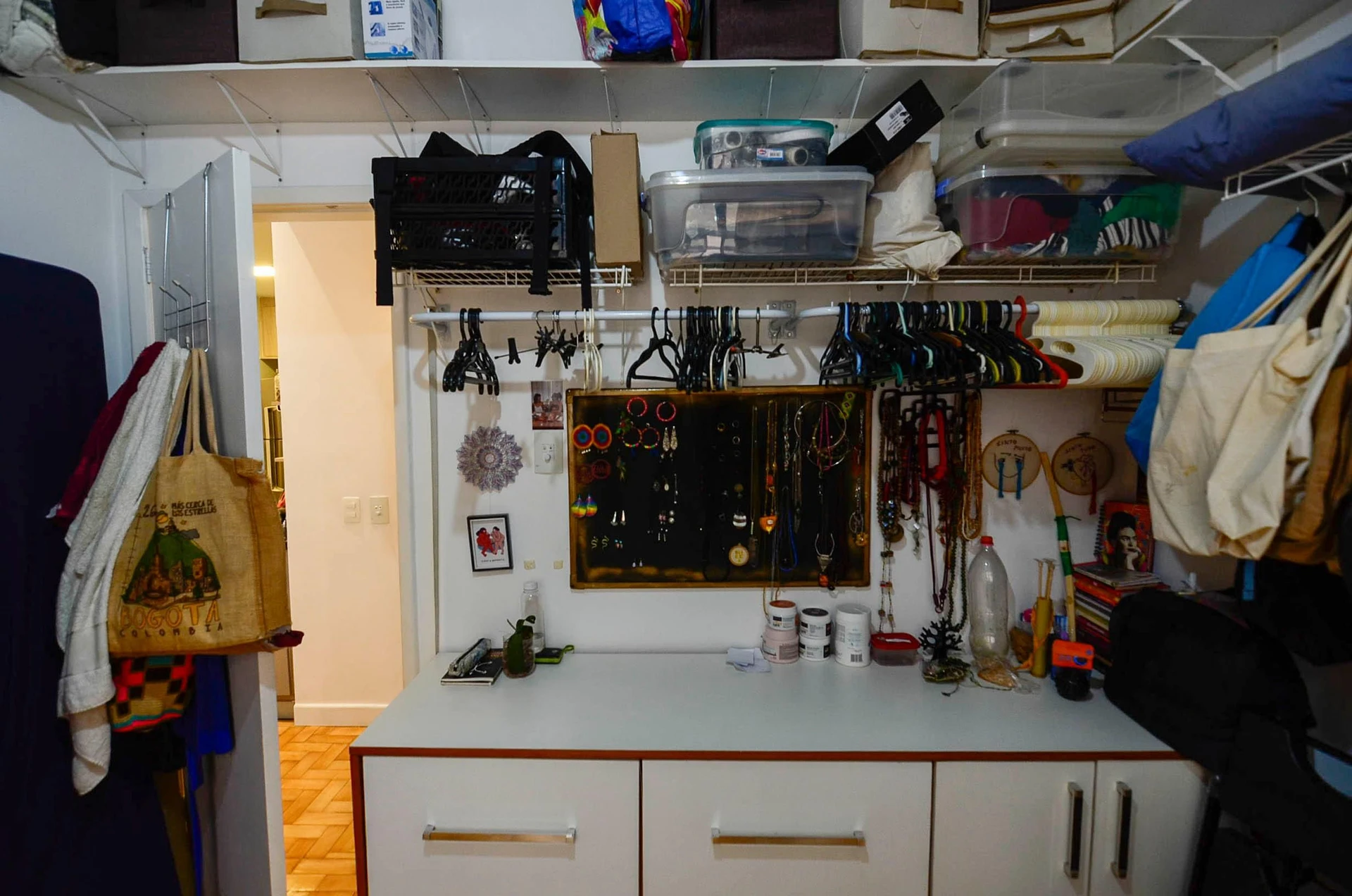 Furnished 2-bedroom apartment with 2 bathrooms — photo 4