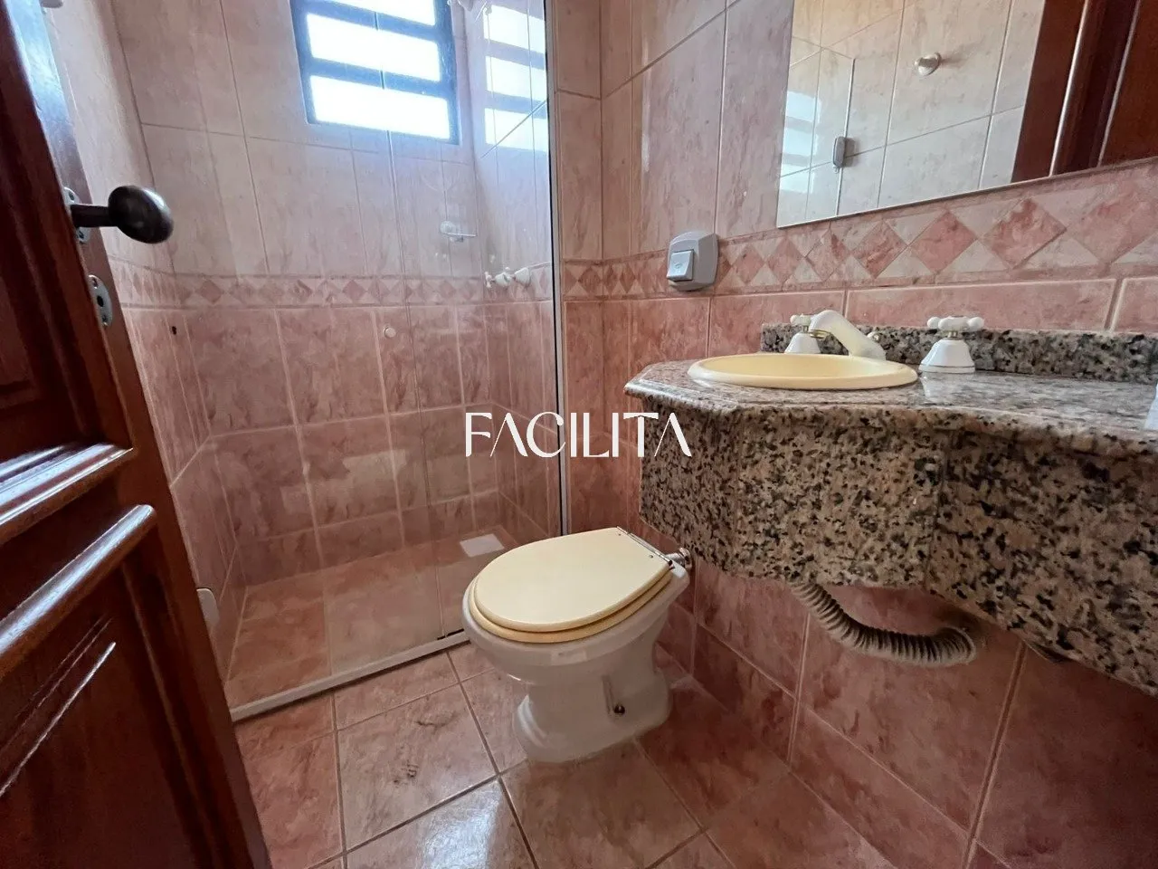 Furnished 456 m² house with 3 en-suite bedrooms and pool — photo 70