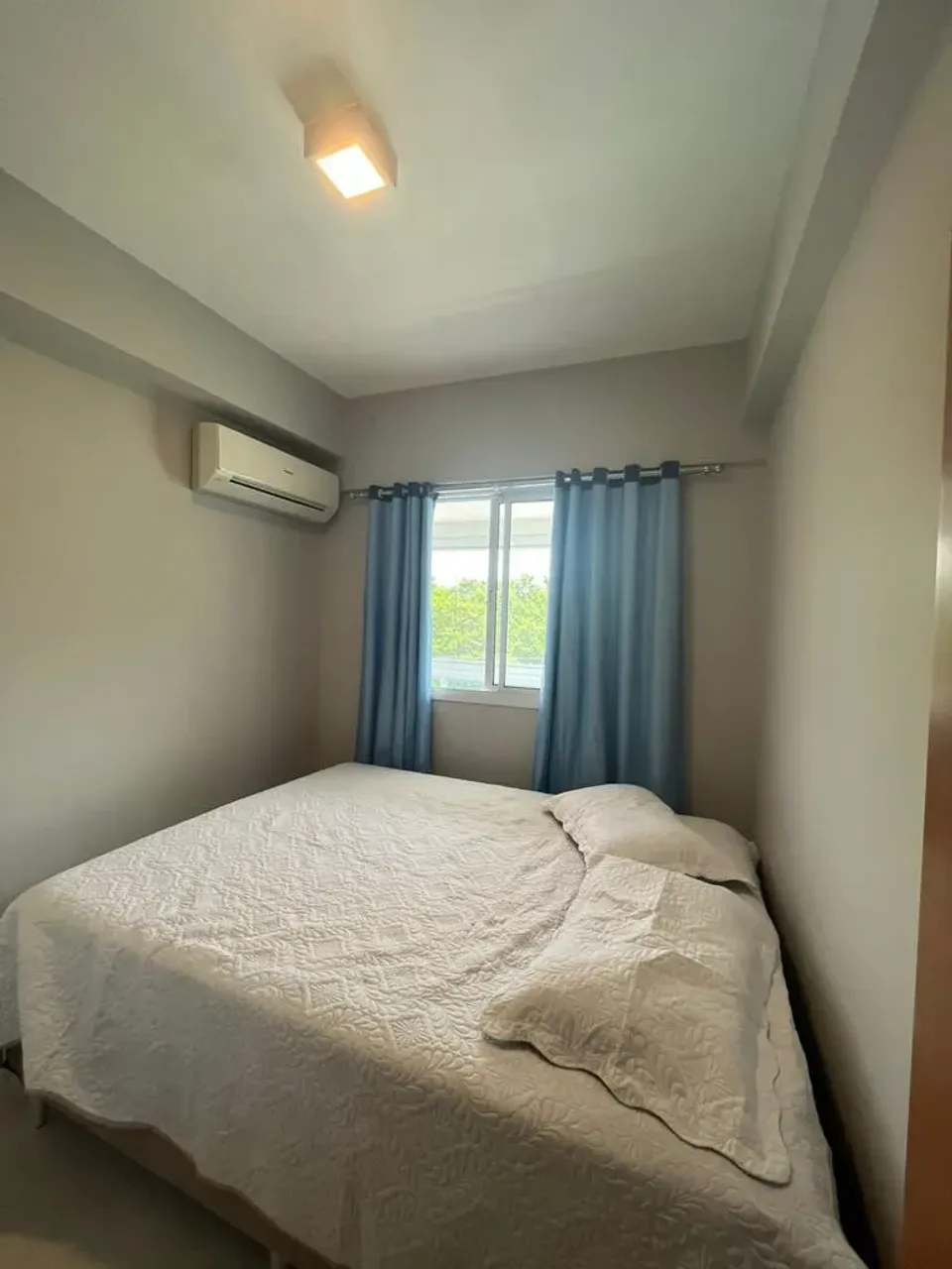 Apartamento mobiliado com 3 quartos e varanda de vidro — photo 8