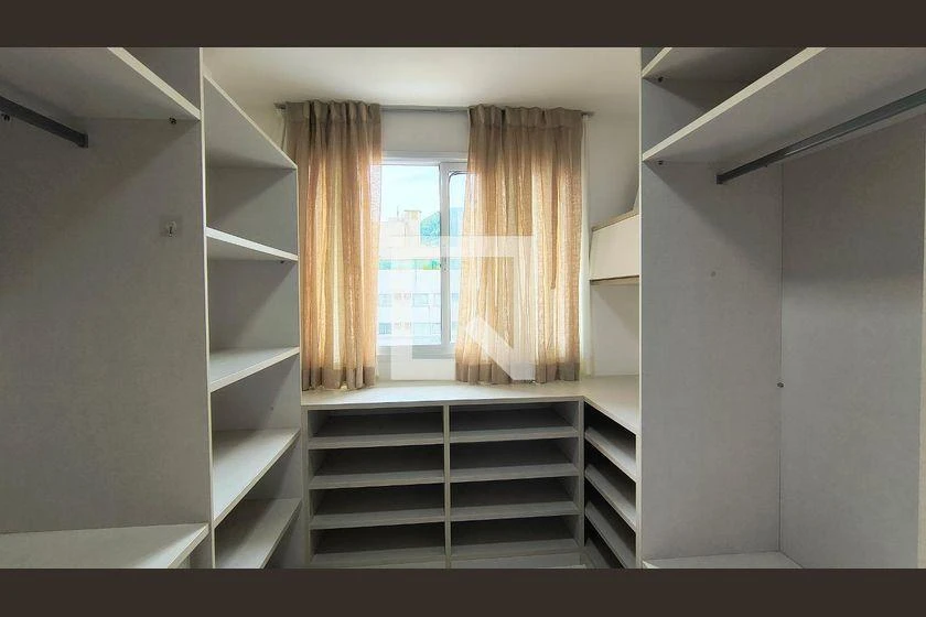 2-bedroom apartment with mountain views and 1 parking space — photo 33