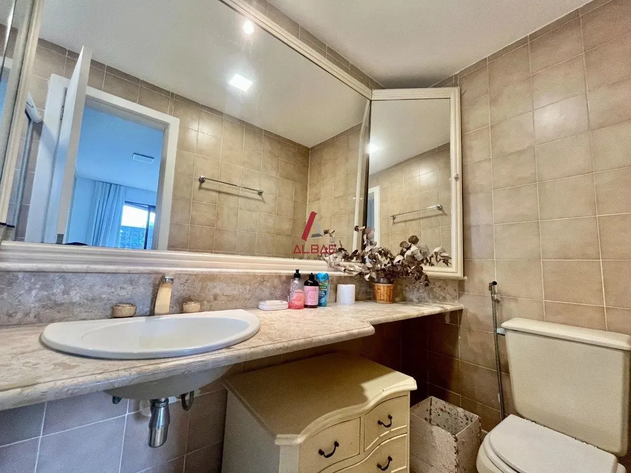 3-bedroom apartment with a balcony and 4 bathrooms — photo 15
