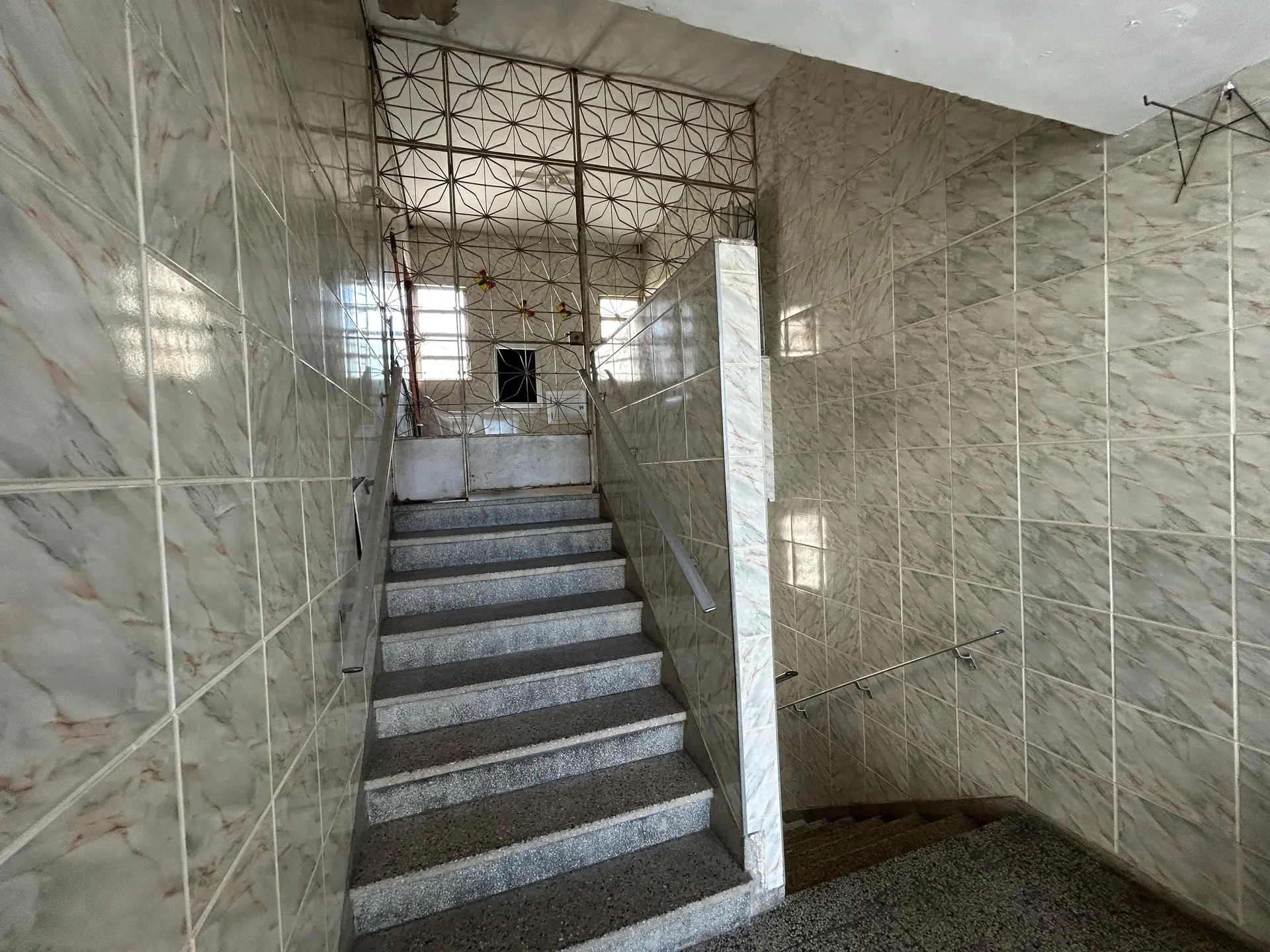 Mountain view in a 2-bedroom apartment, 44 m² — photo 13