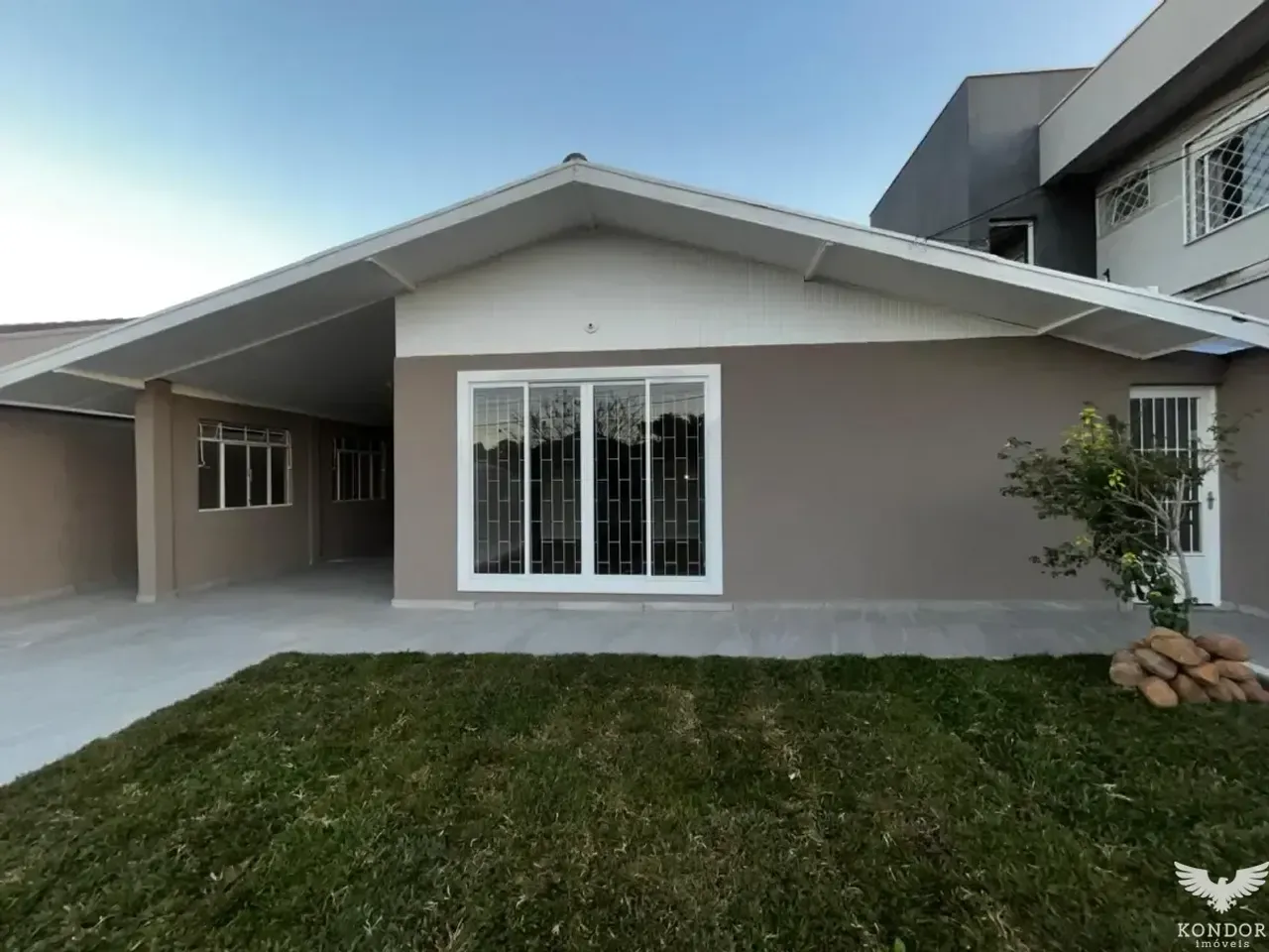 Single-level house with 220 m², 3 bedrooms and BBQ — photo 4