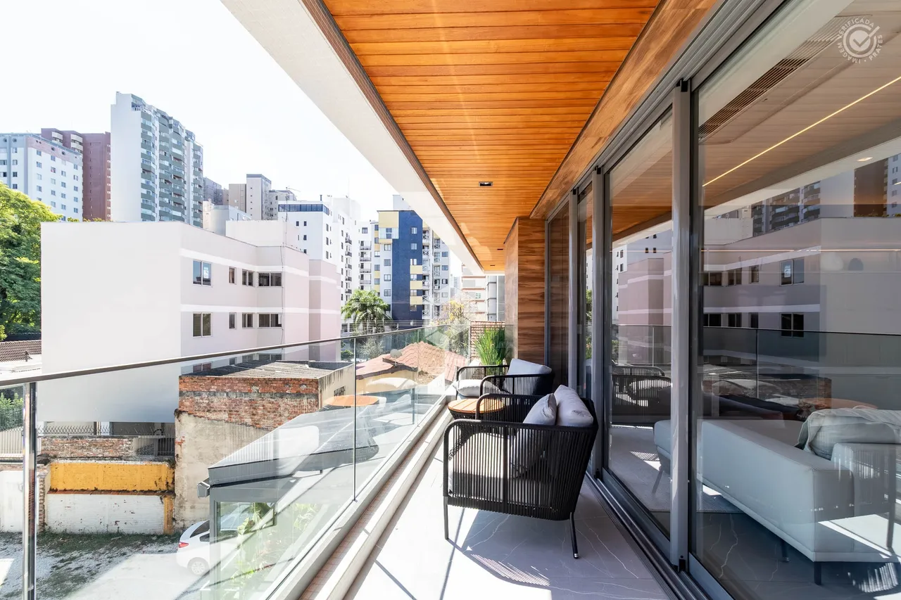 Furnished apartment with 3 en-suite bedrooms and balcony — photo 5