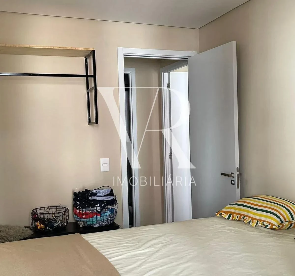 2-bedroom apartment in a building with a pool — photo 15