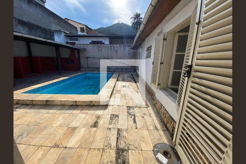 Rental house with 6 bedrooms and 704 m² — photo 16