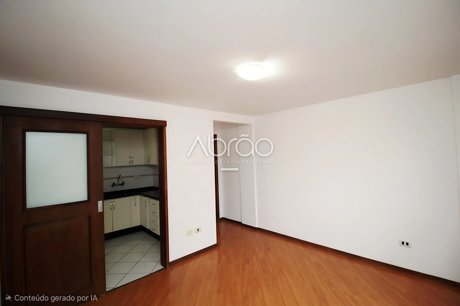 Apartamento con 3 dormitorios y balcón con parrilla — photo 18