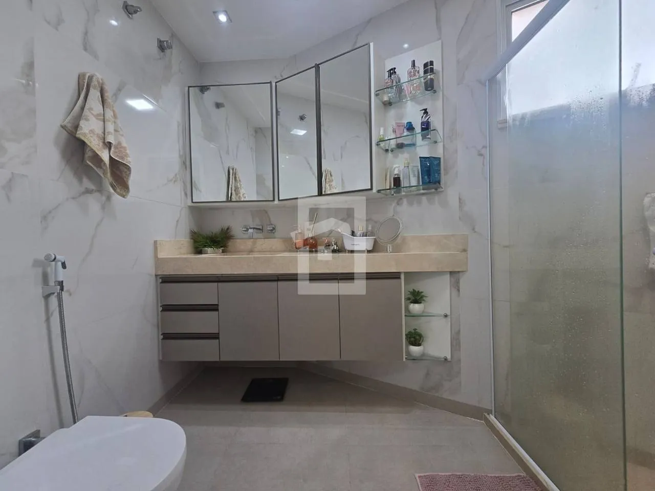 Furnished apartment, 125 m², with a mountain view — photo 20