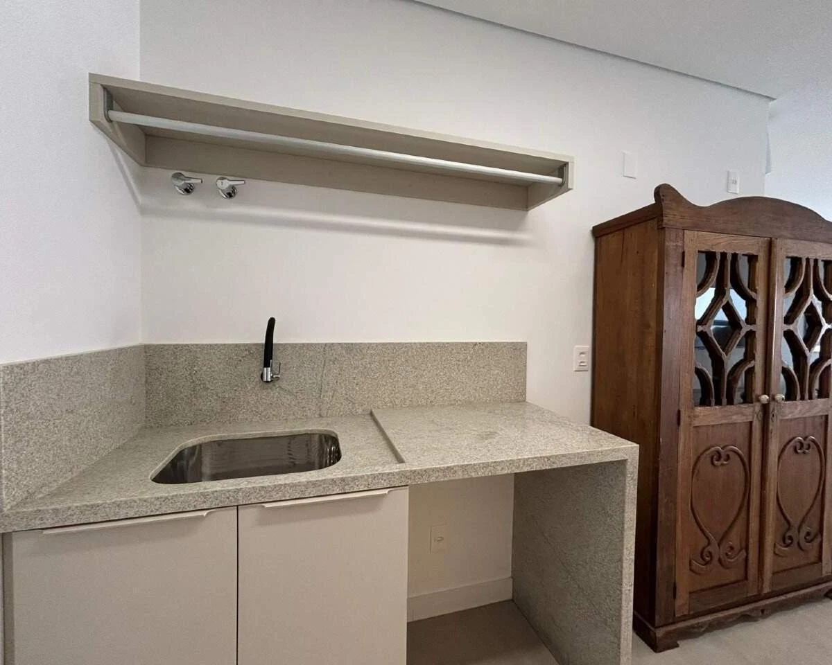 Estúdio mobiliado de 1 quarto com cozinha americana — photo 60