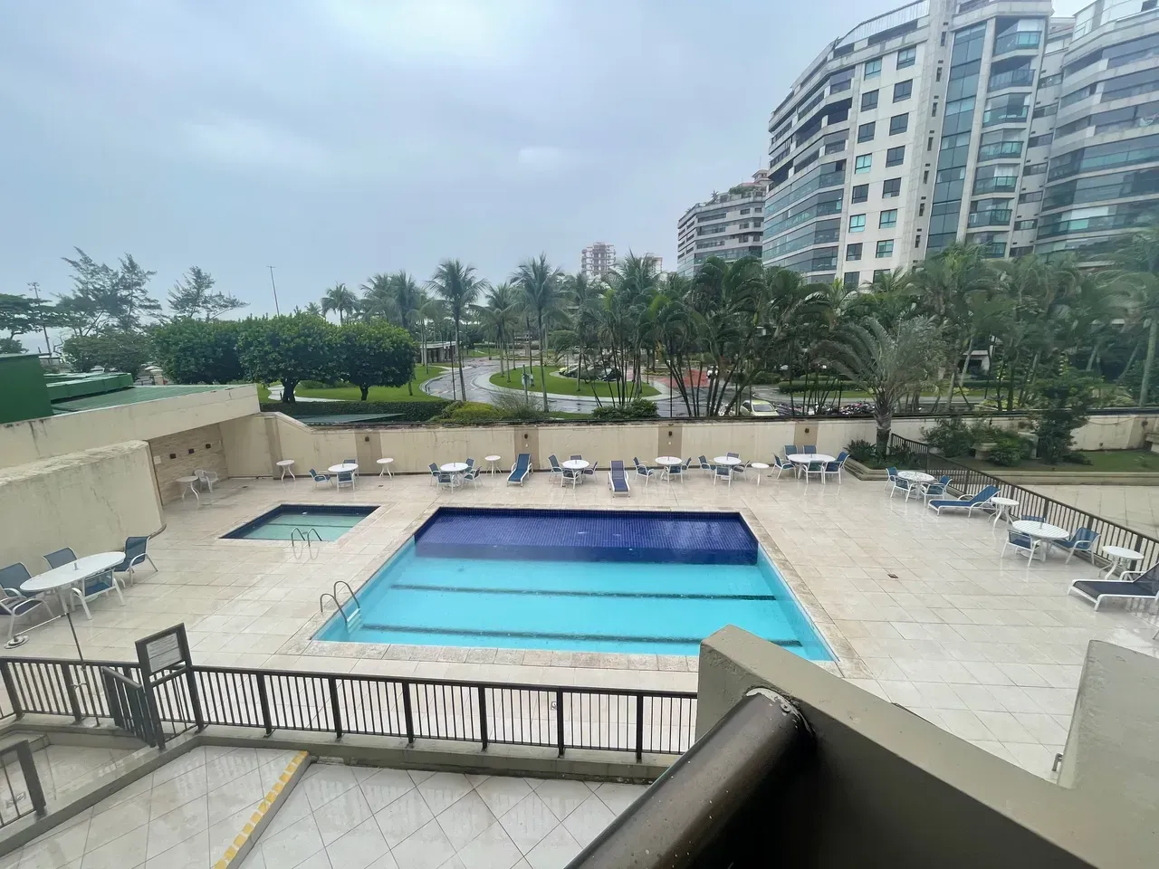 1-bedroom apartment with open kitchen and balcony — photo 8